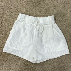 Girls white linen shorts - Size 9
